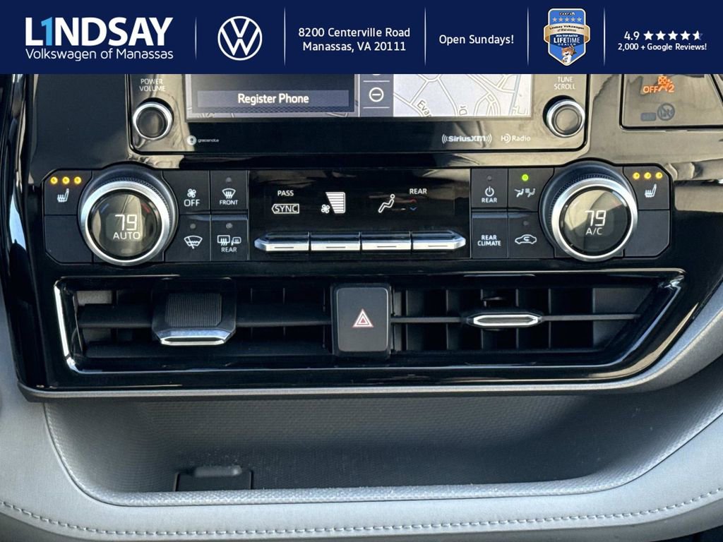 Used 2020 Toyota Highlander XLE image 15