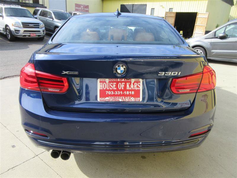 Used 2018 BMW 330i xDrive Sedan w/ Convenience Package image 7