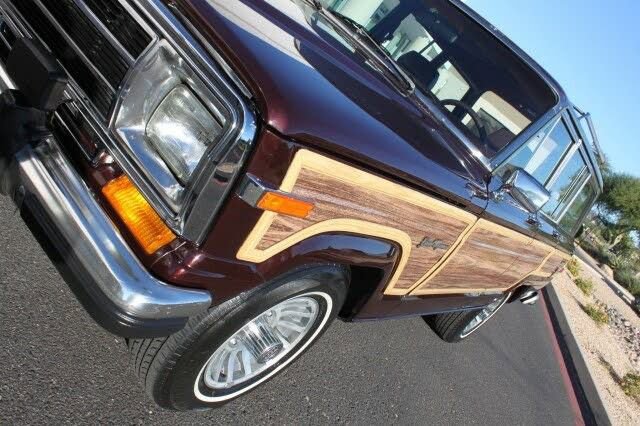 Used 1989 Jeep Grand Wagoneer image 20
