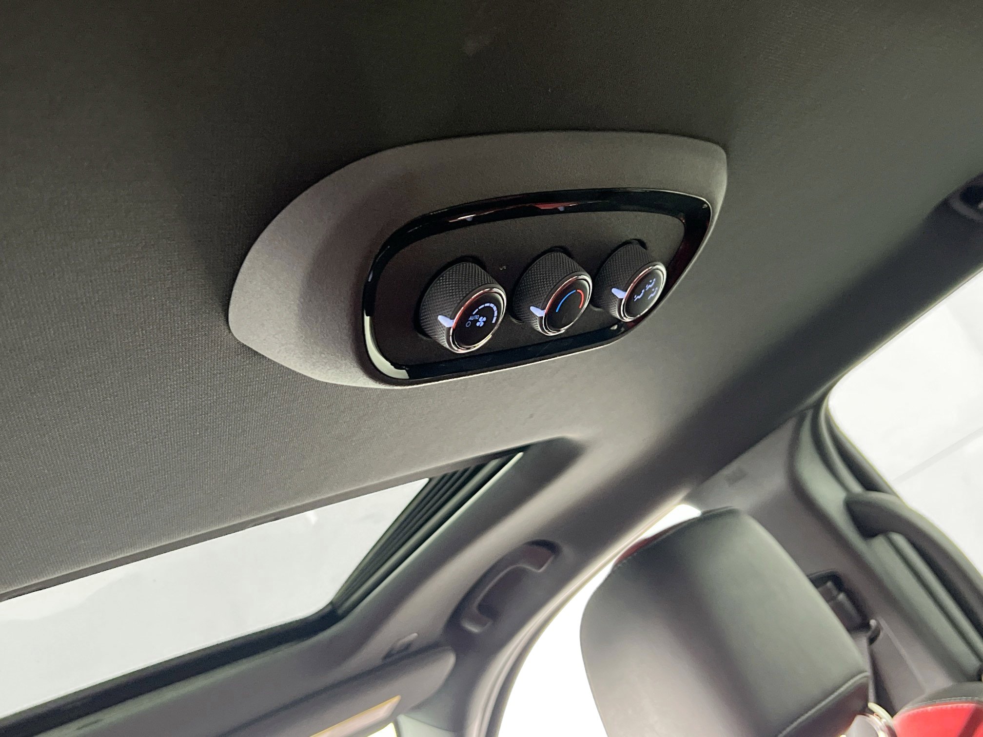 Used 2022 Dodge Durango R/T w/ Blacktop Package image 26