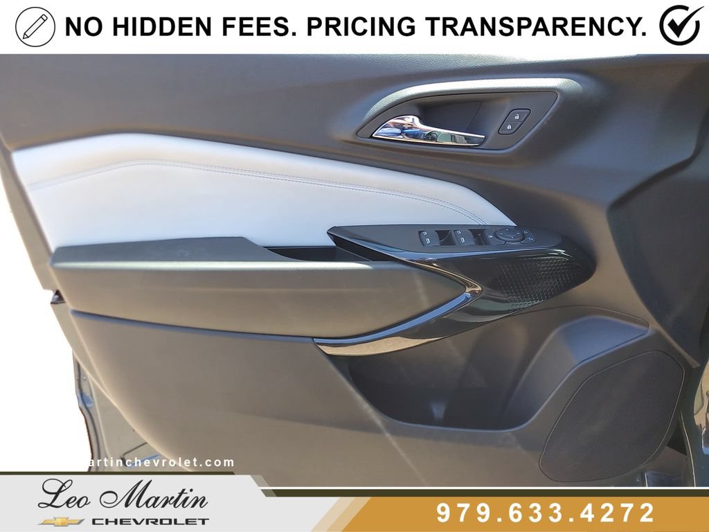 Used 2025 Chevrolet Trax LT w/ Driver Confidence Package FWD image 17