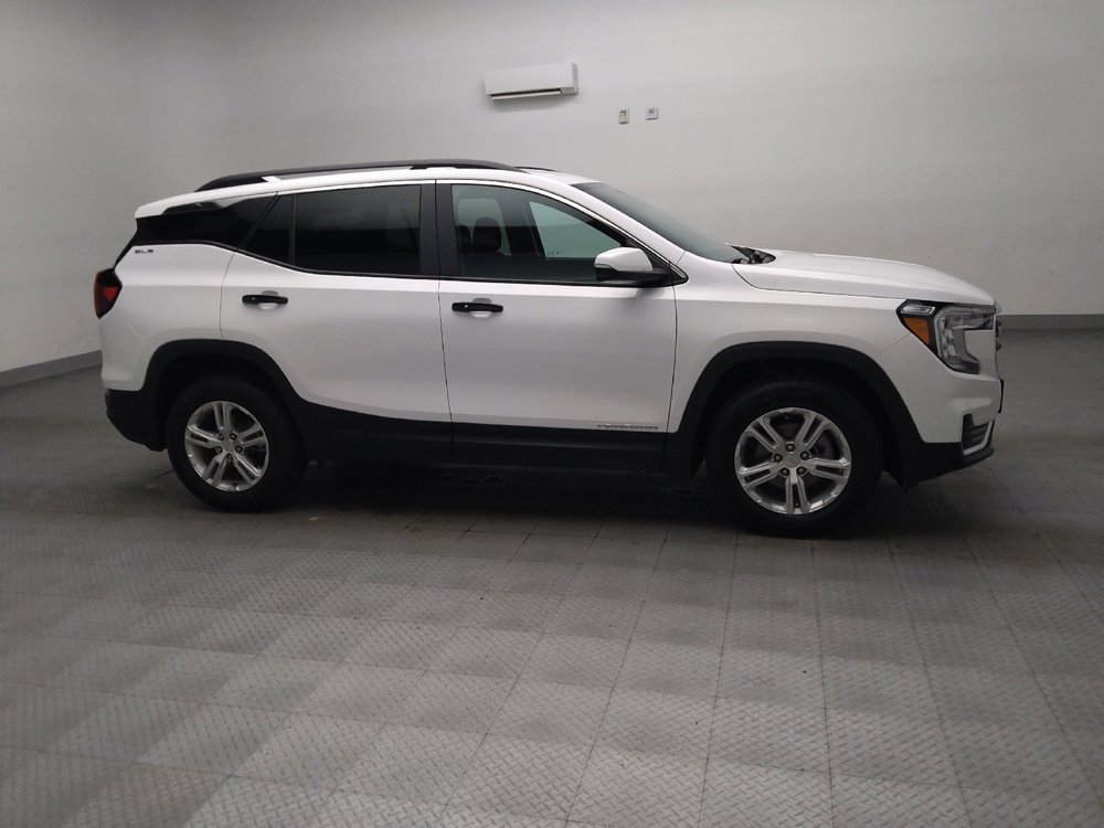 Used 2023 GMC Terrain SLE w/ Driver Convenience Package image 11