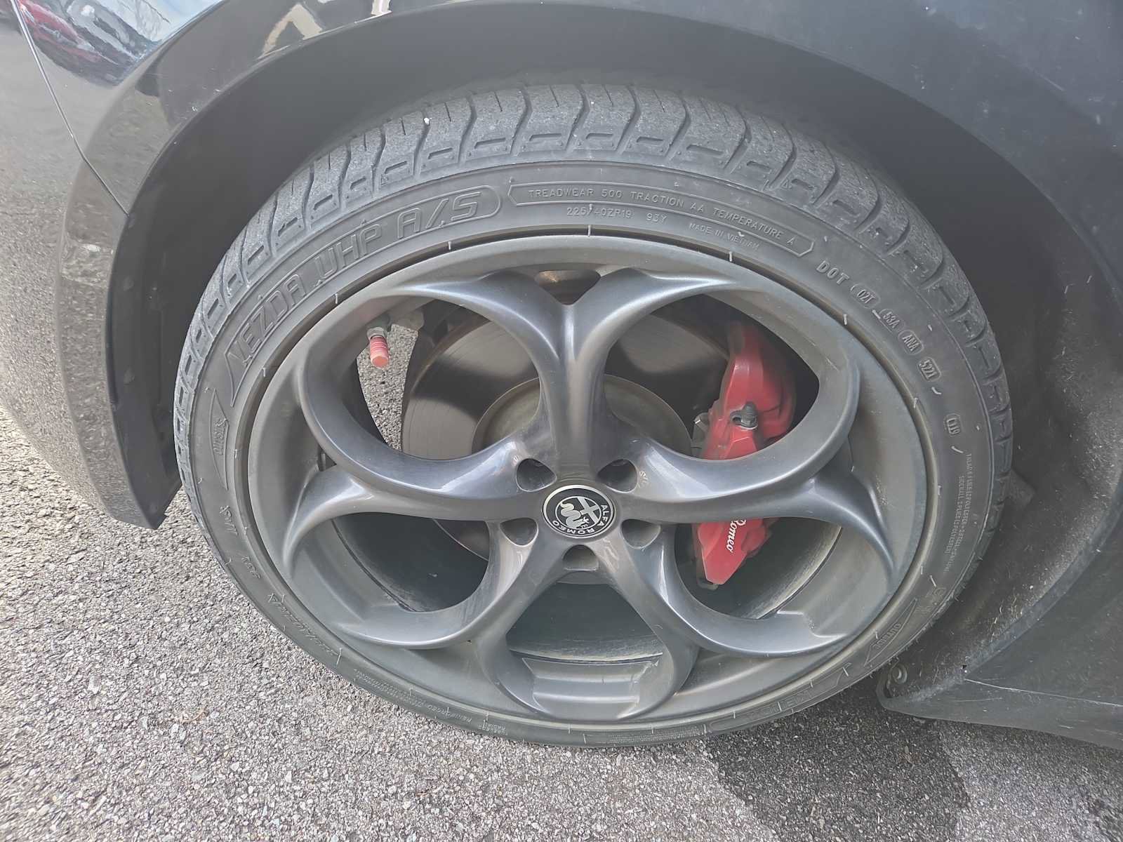 Used 2019 Alfa Romeo Giulia Ti w/ Nero Edizione image 8