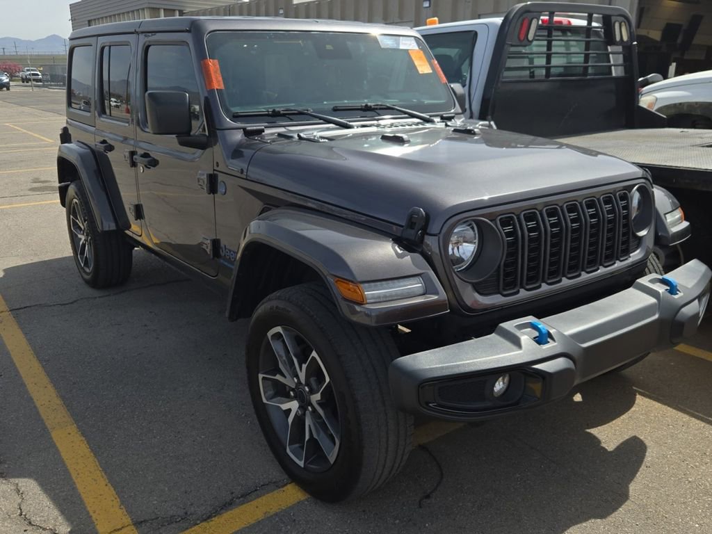 Used 2024 Jeep Wrangler Unlimited w/ Convenience Group image 4