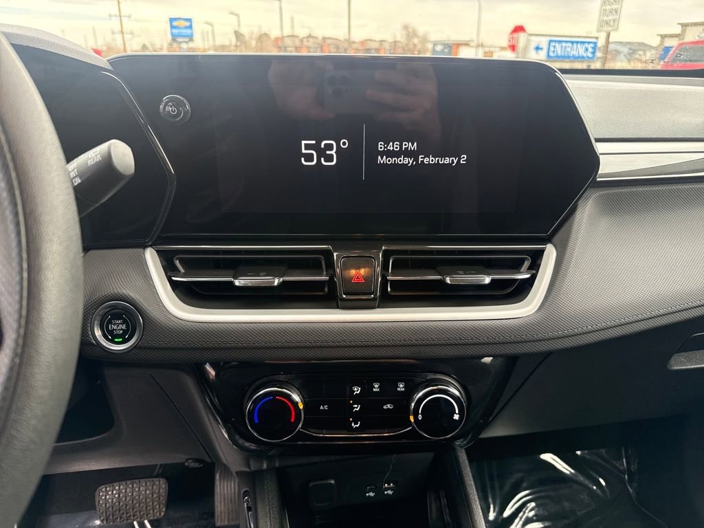 Used 2025 Chevrolet TrailBlazer LT w/ Driver Confidence Package image 18