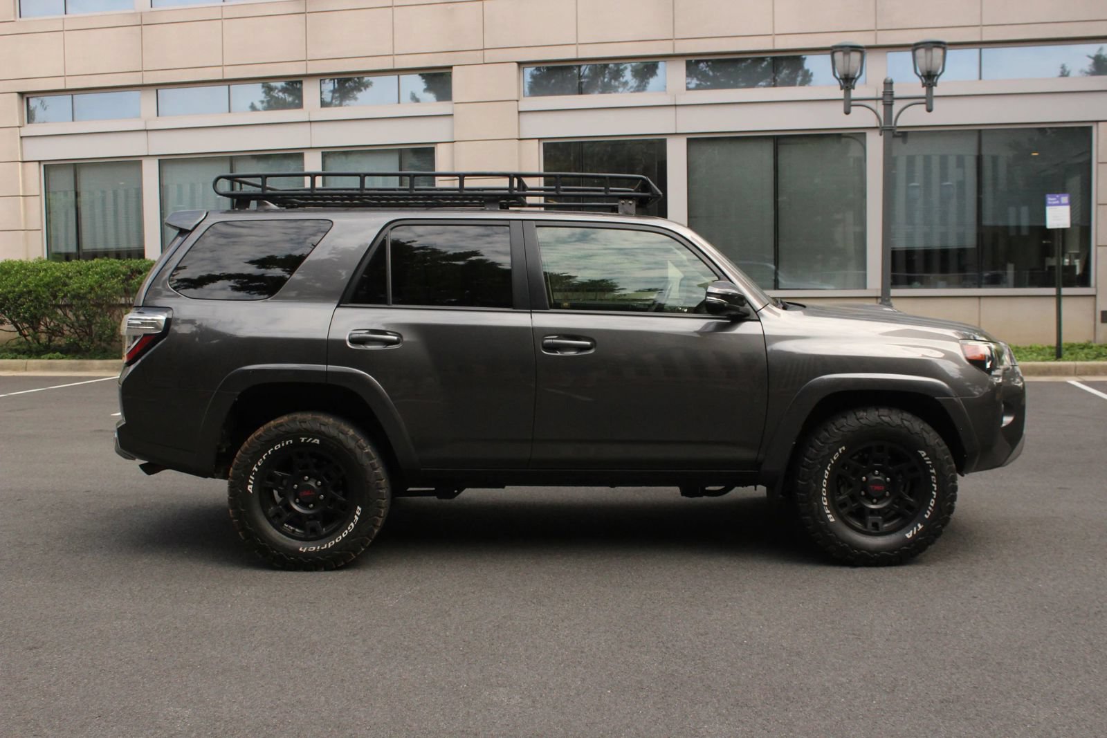 Used 2016 Toyota 4Runner Trail Premium AWD/4WD image 6