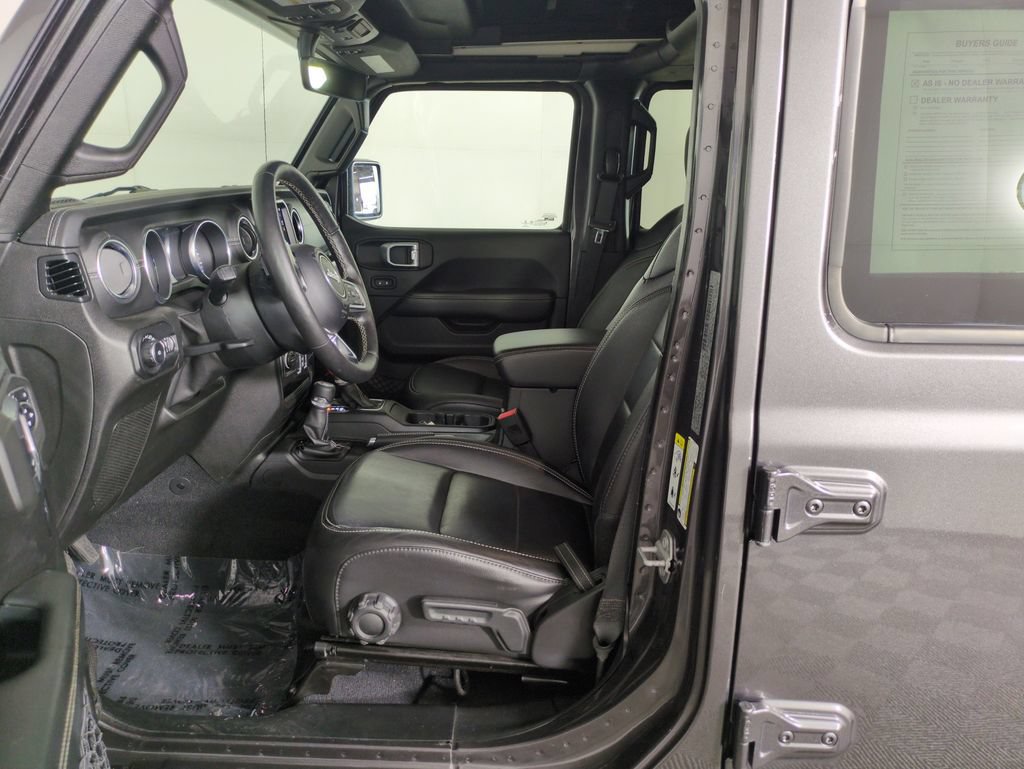 Used 2019 Jeep Wrangler Unlimited Sahara AWD/4WD image 12