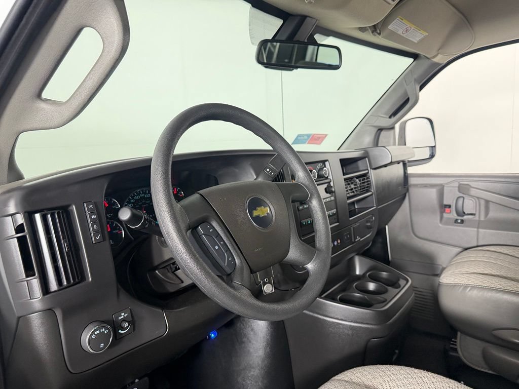 Used 2025 Chevrolet Express 3500 LT w/ LT Preferred Equipment Group RWD image 20