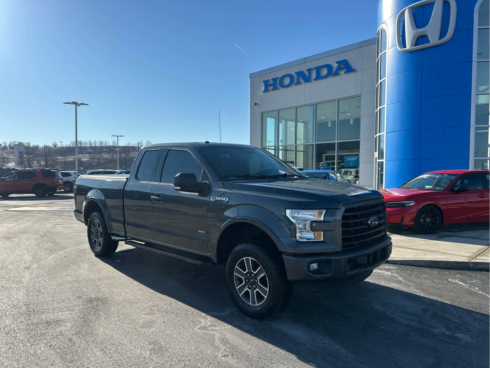 Used 2016 Ford F150 XLT w/ Equipment Group 302A Luxury image 4
