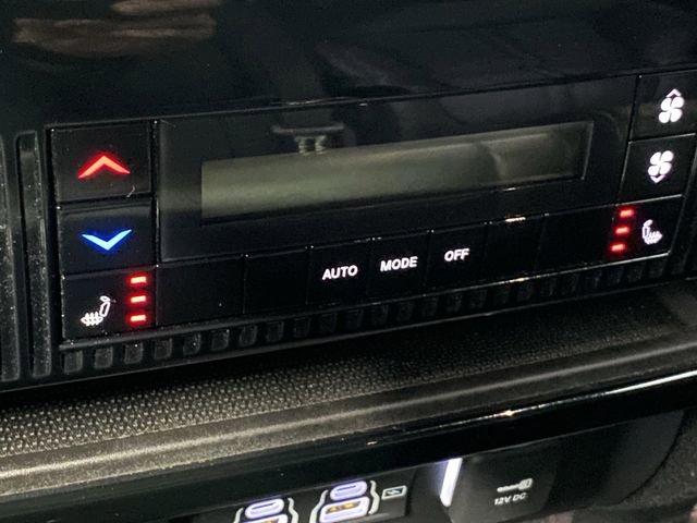 Used 2023 Jeep Wagoneer L Series III w/ Preferred Equipment Group image 40