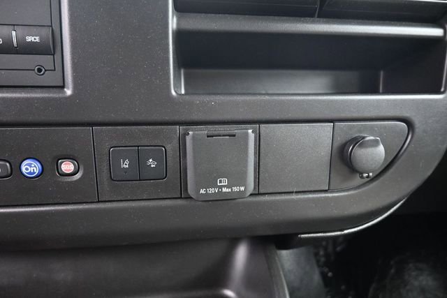Used 2025 GMC Savana 2500 LT w/ LT Preferred Equipment Group RWD image 25