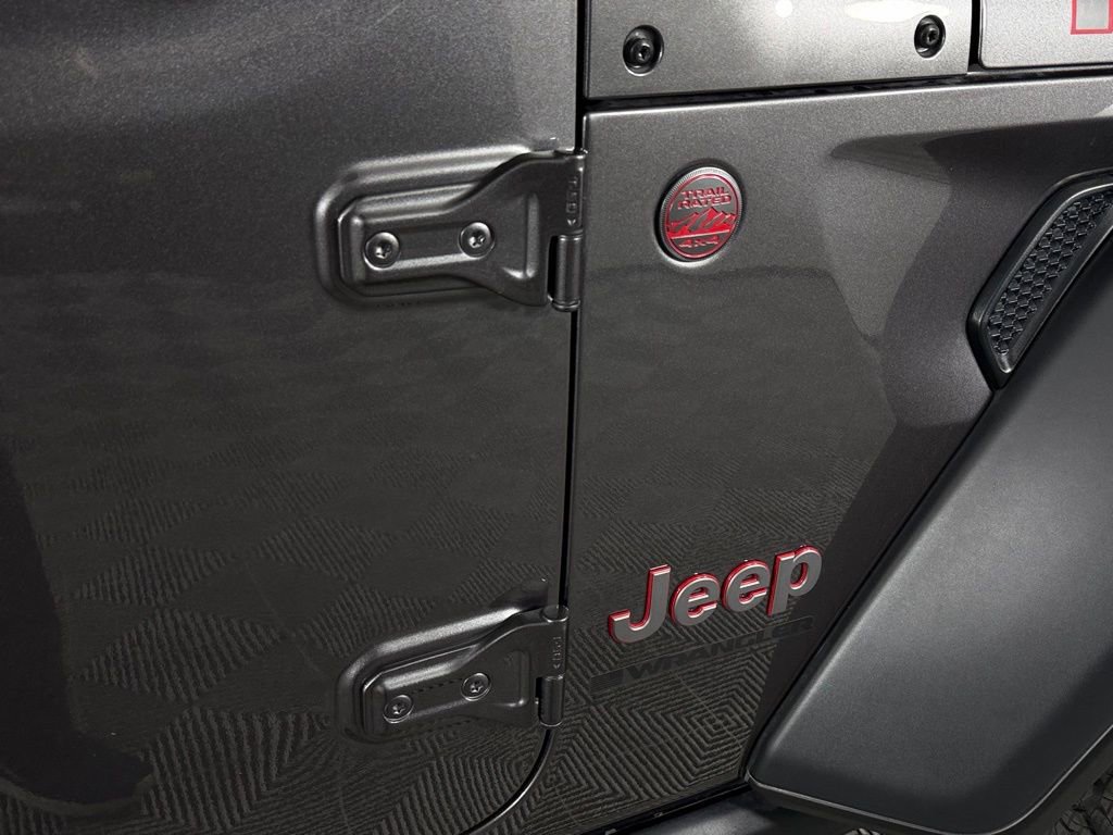 Used 2025 Jeep Wrangler Unlimited Rubicon AWD/4WD image 12