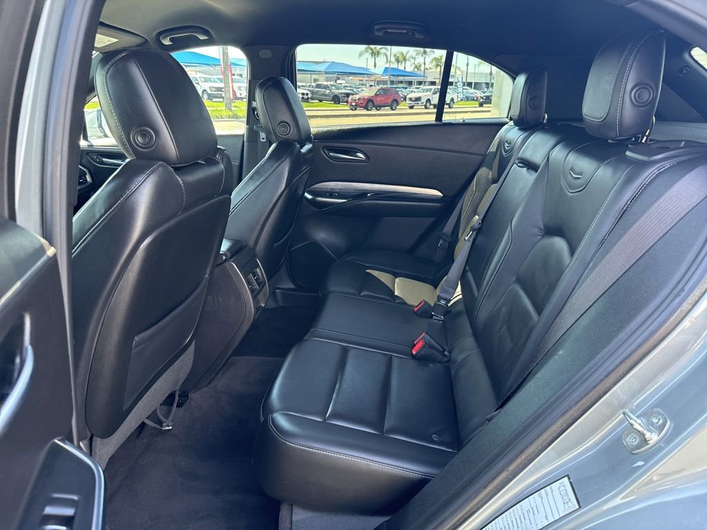 Used 2024 Cadillac XT4 Premium Luxury image 17