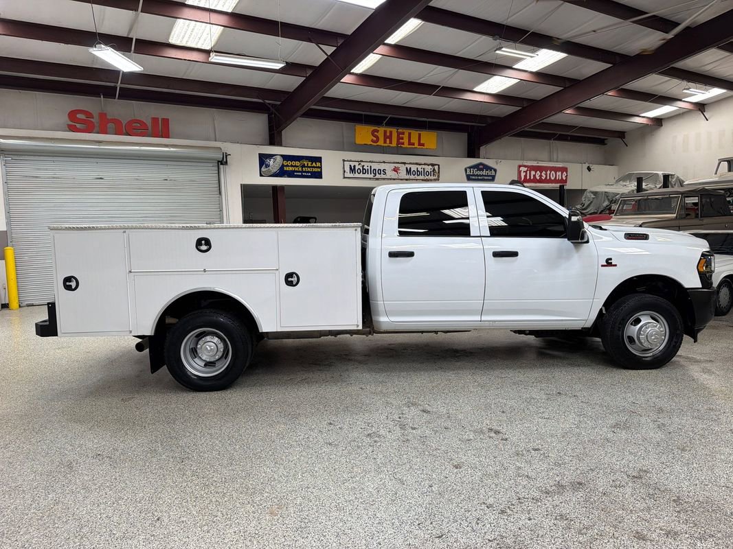 Used 2024 RAM 3500 Tradesman AWD/4WD image 9