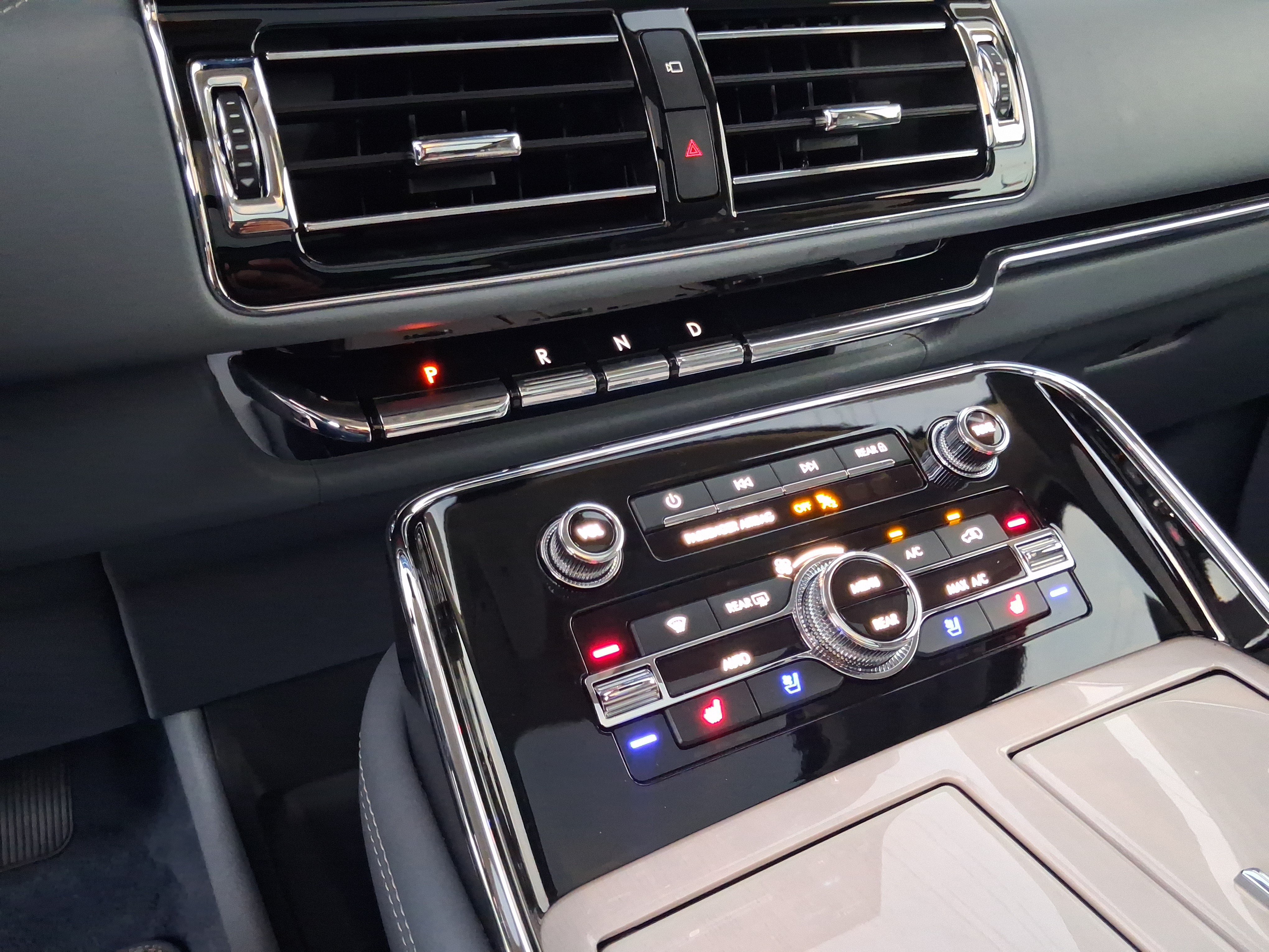 Certified 2022 Lincoln Navigator L Black Label AWD/4WD image 19
