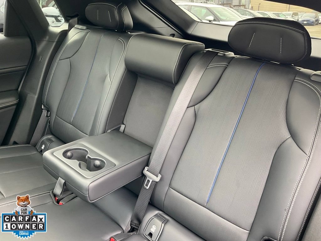 Used 2024 Cadillac Lyriq Luxury AWD/4WD image 37