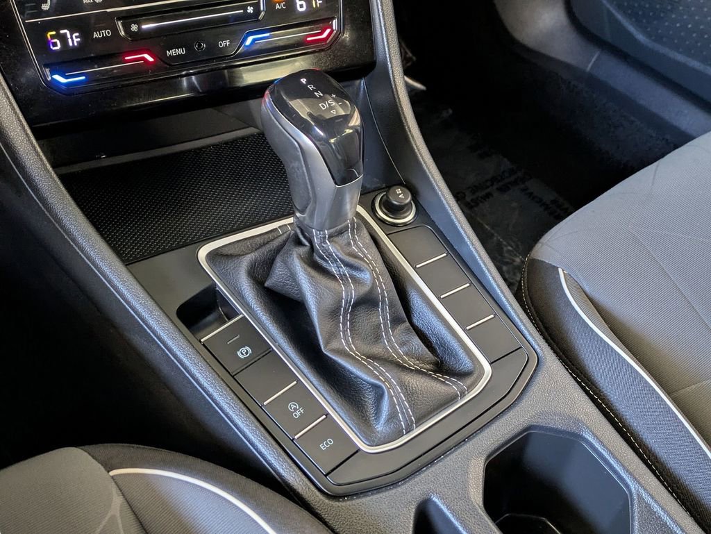 Used 2025 Volkswagen Jetta Sport image 18