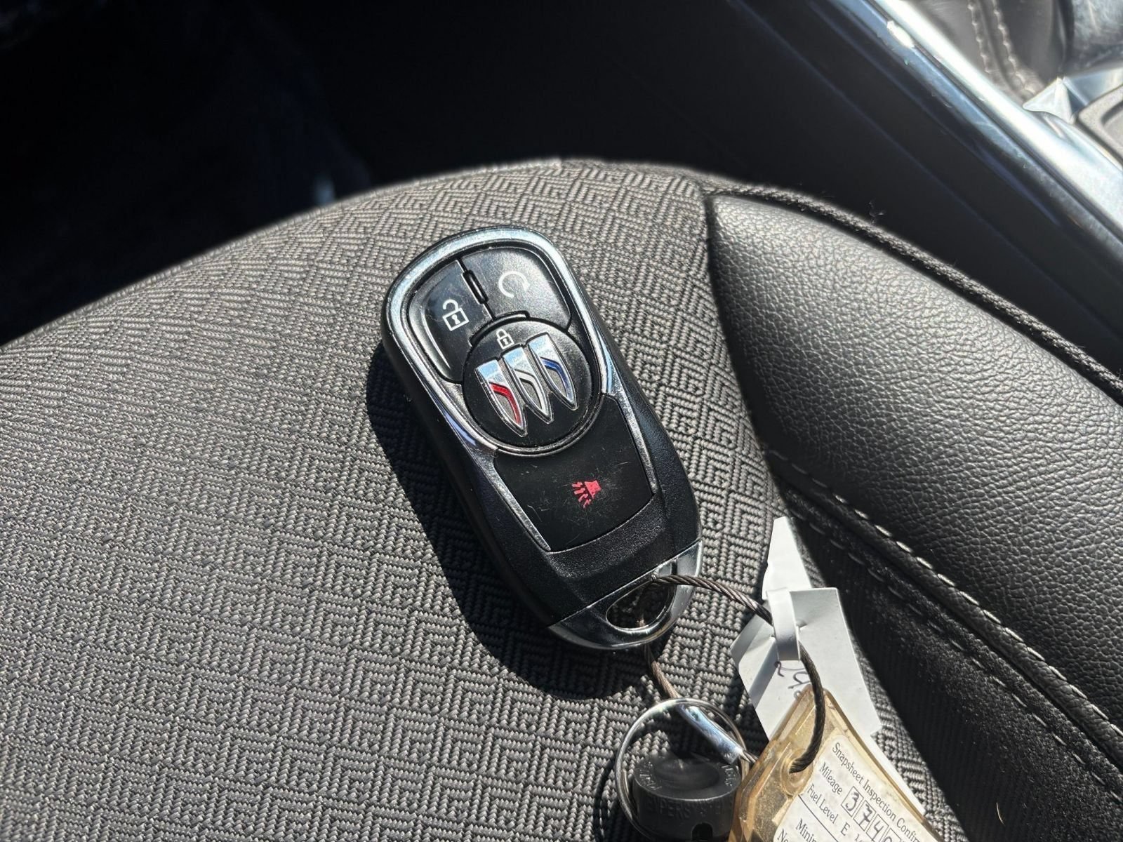 Used 2025 Buick Encore GX Preferred AWD/4WD image 22
