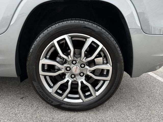 Used 2024 GMC Terrain Denali w/ Denali Premium Package AWD/4WD image 34