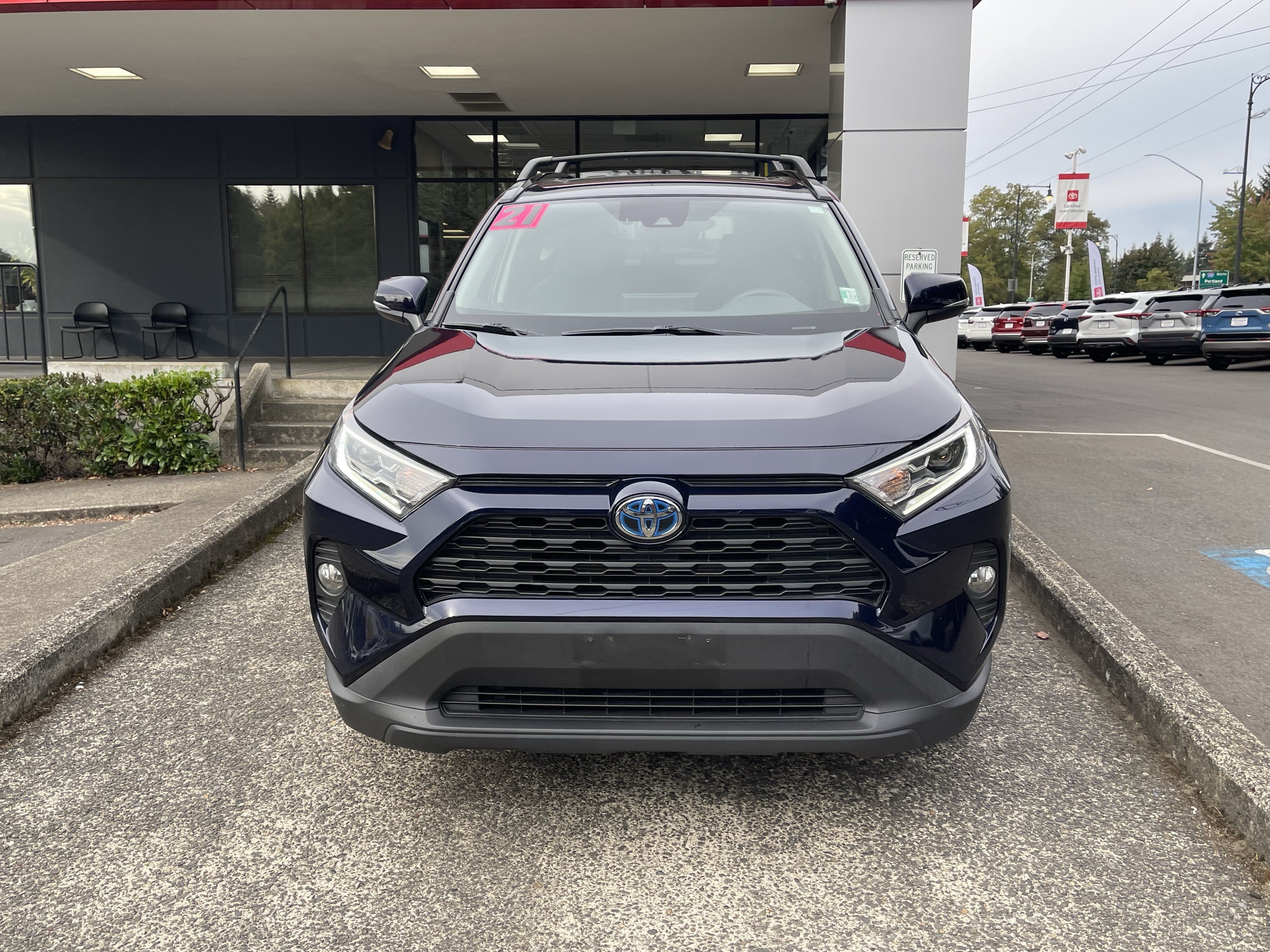Used 2021 Toyota RAV4 XLE w/ Convenience Package AWD/4WD image 2
