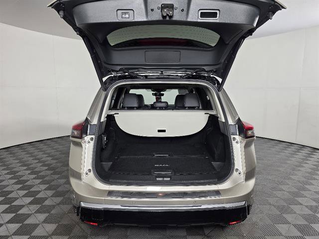 Used 2024 Nissan Rogue Platinum w/ Platinum Premium Package AWD/4WD image 19