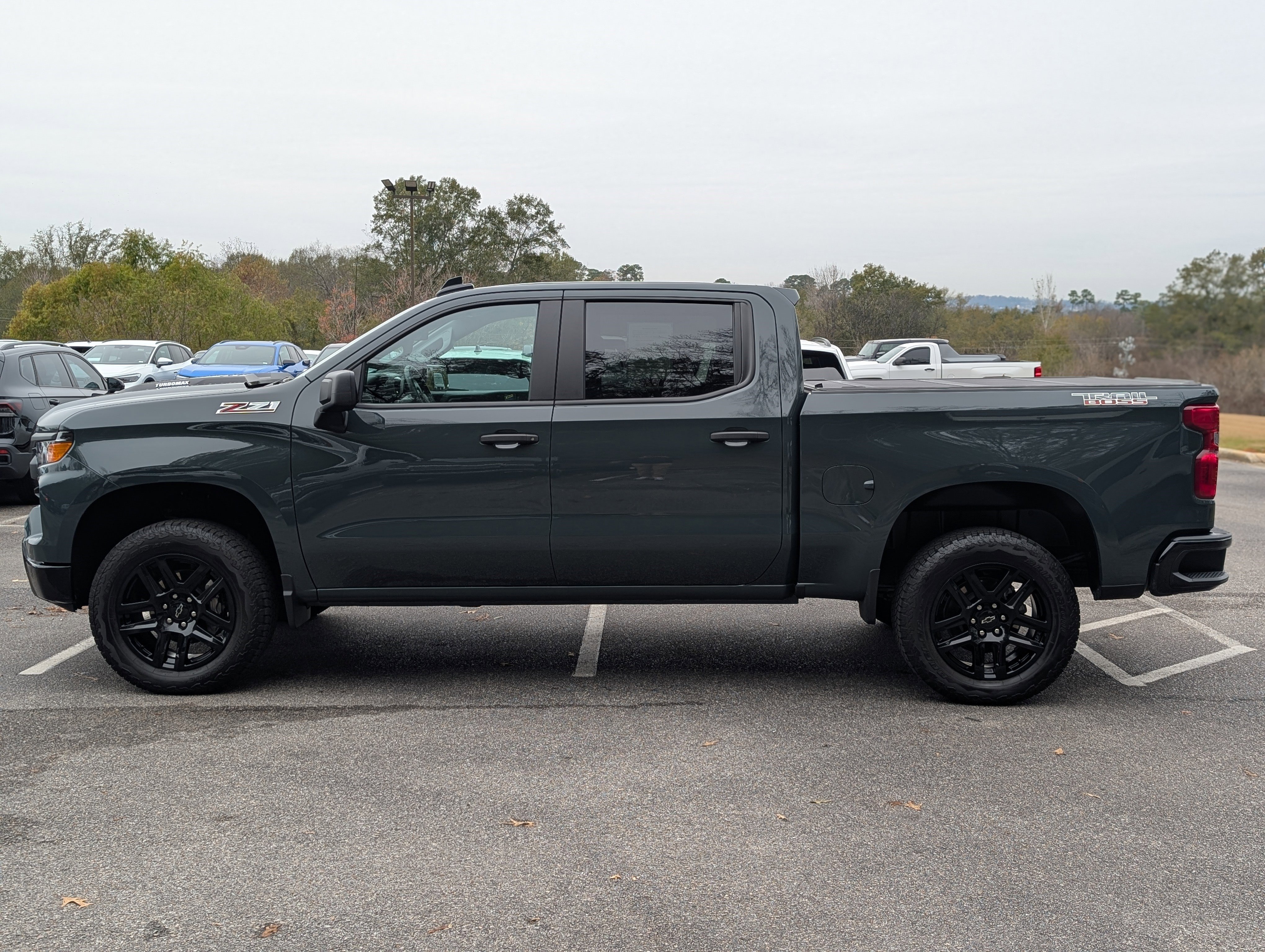 Used 2025 Chevrolet Silverado 1500 Custom Trail Boss AWD/4WD image 6
