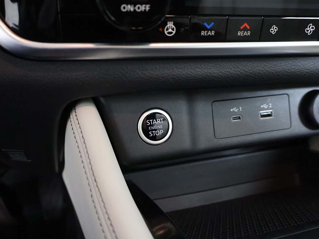 Used 2023 Nissan Rogue SL w/ SL Premium Package FWD image 42