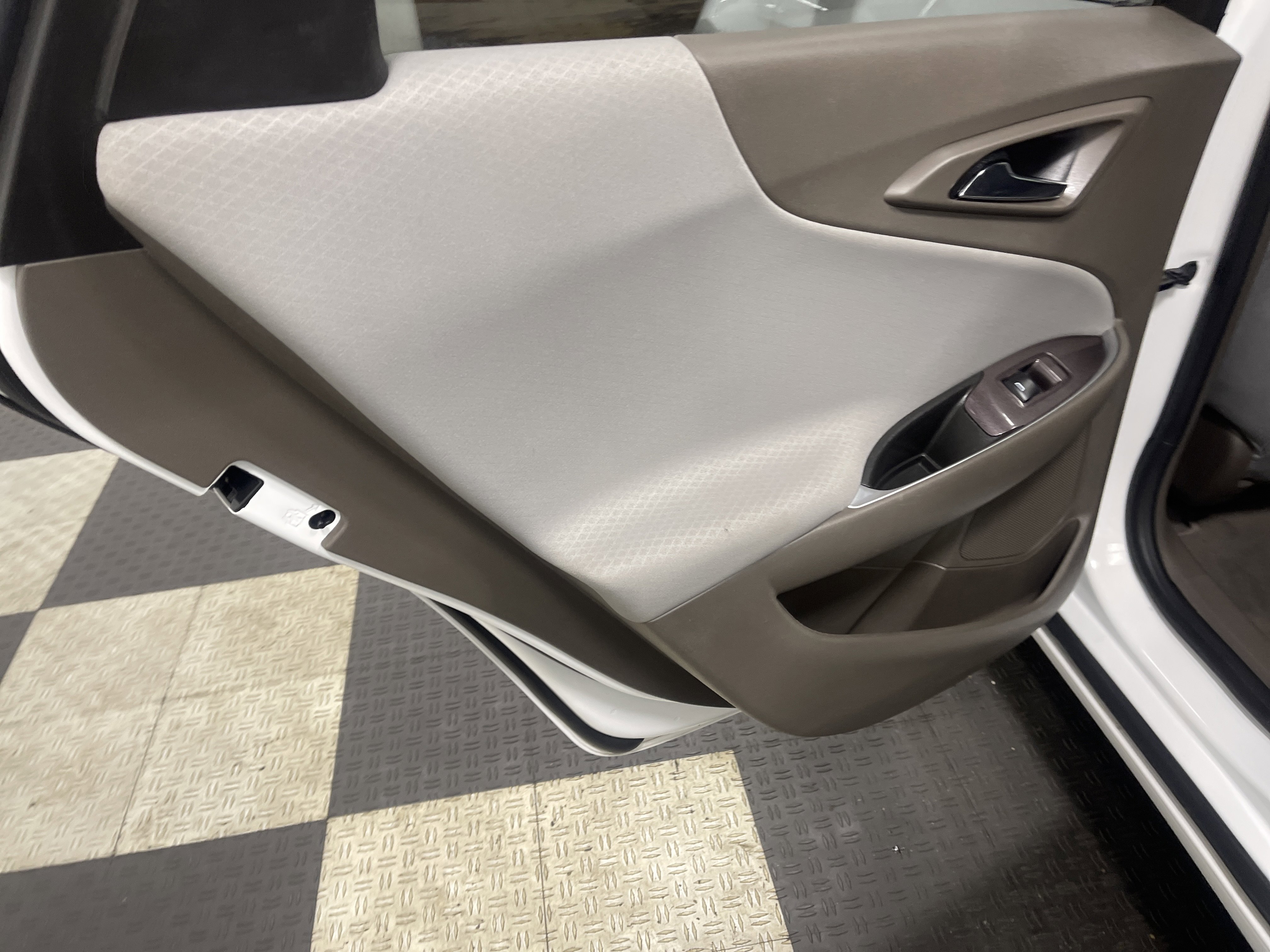 Used 2021 Chevrolet Malibu LT image 15