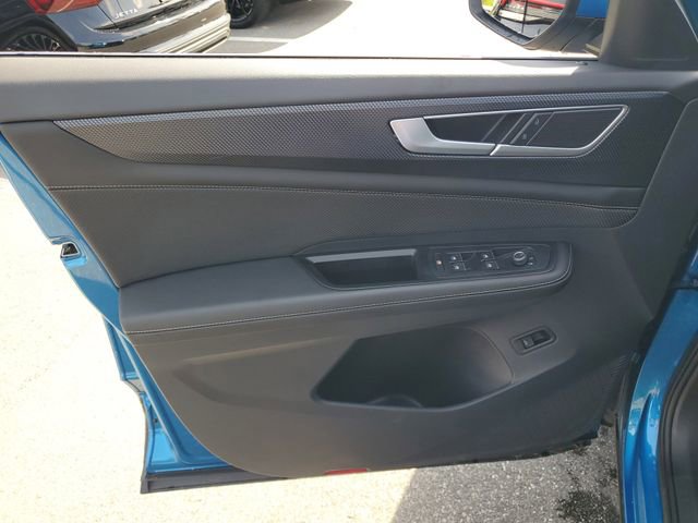 Certified 2024 Volkswagen Atlas Cross Sport SEL image 15