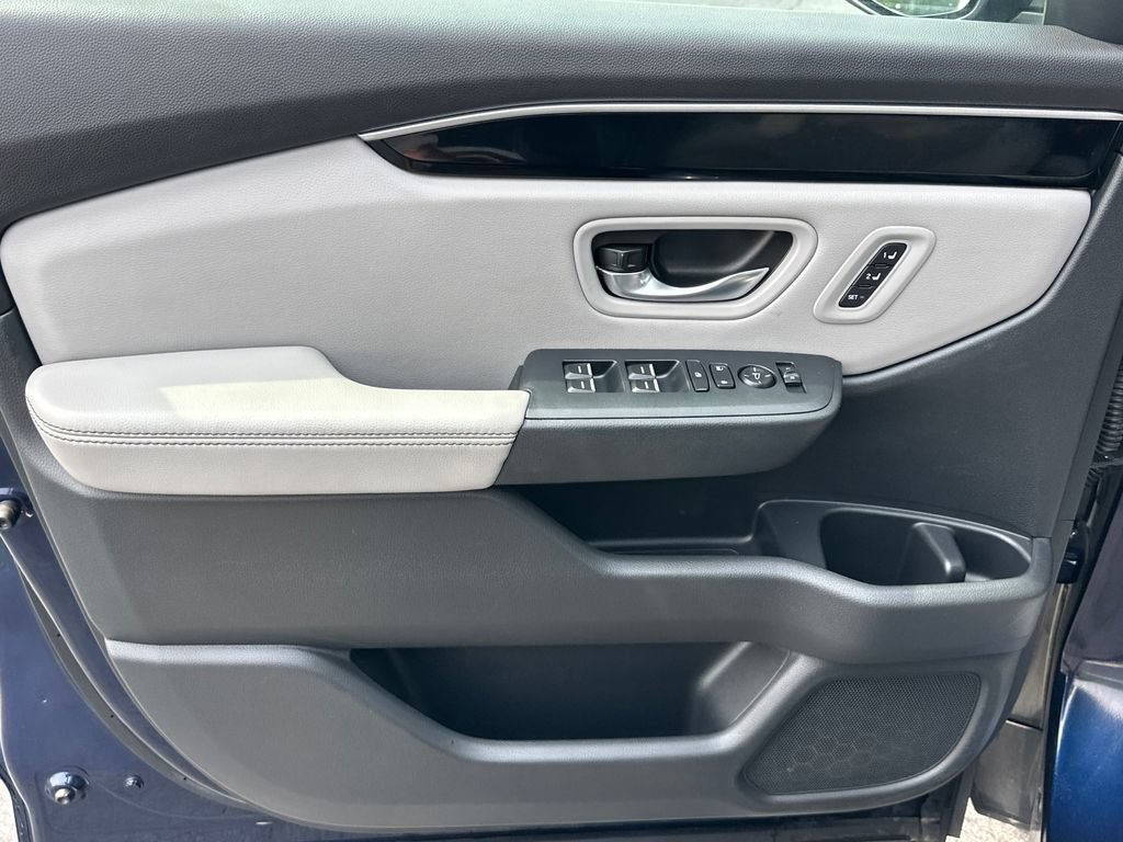 Used 2024 Honda Pilot EX-L image 11