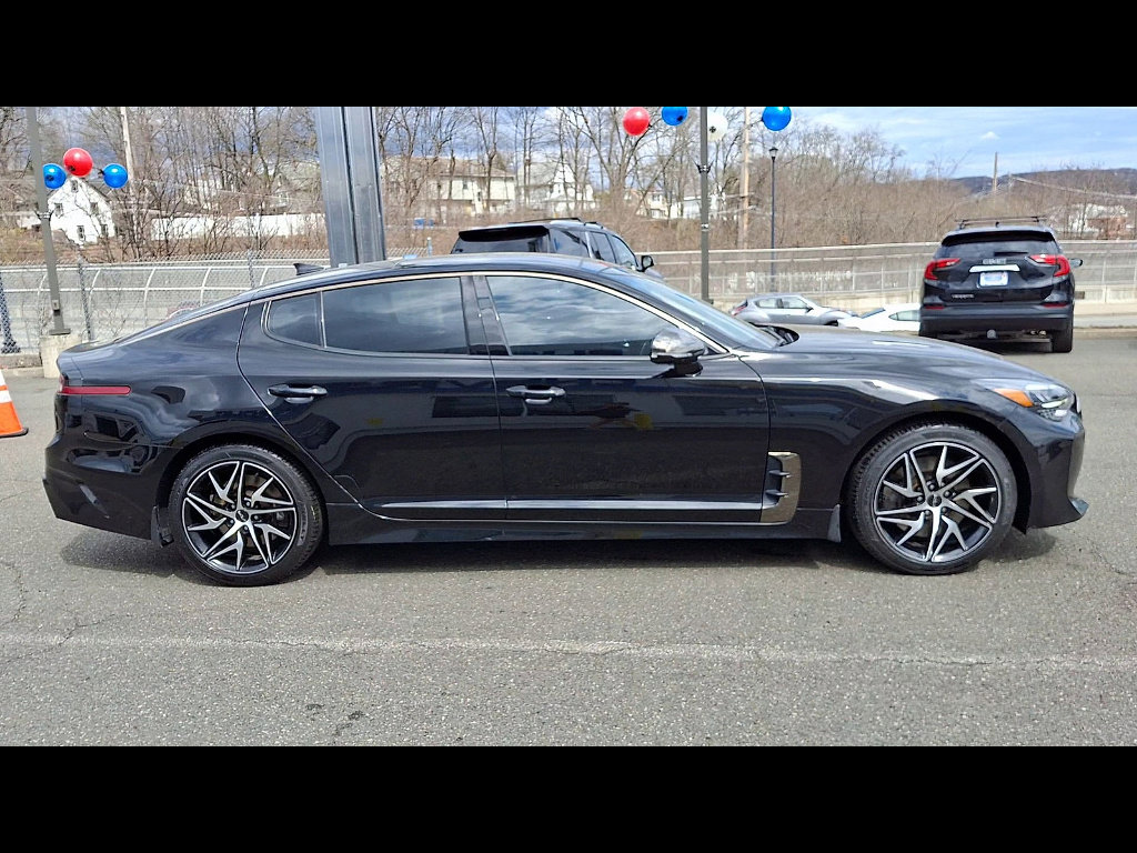 Used 2023 Kia Stinger GT-Line w/ Sun & Sound Package image 9