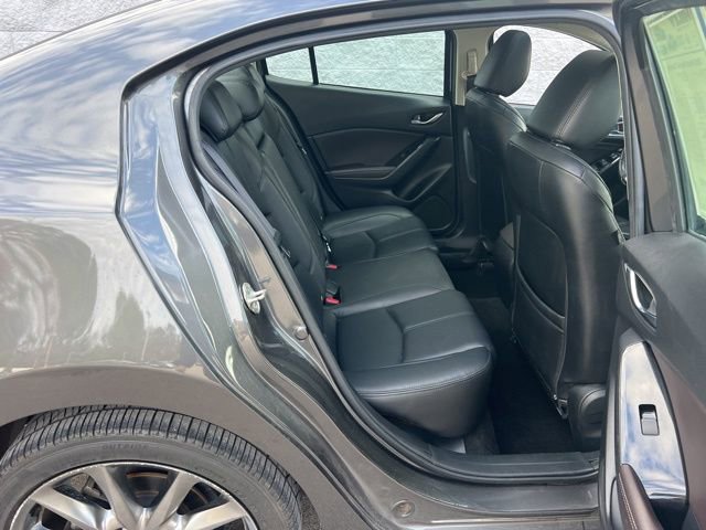 Used 2018 MAZDA MAZDA3 Touring image 35