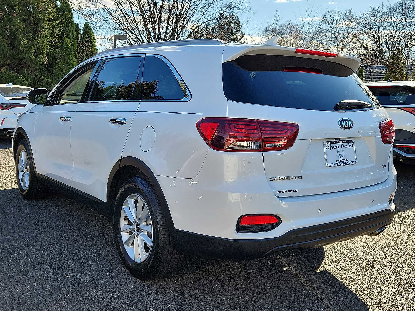 Used 2019 Kia Sorento LX w/ LX Convenience Package image 4
