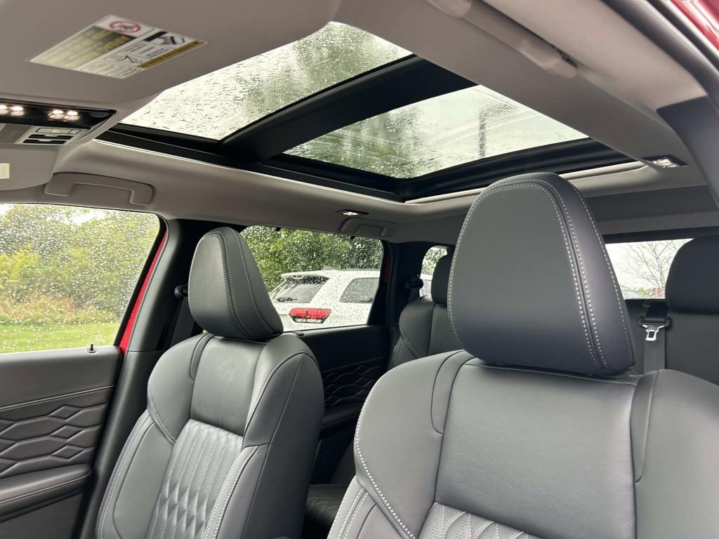 New 2025 Mitsubishi Outlander SEL image 20