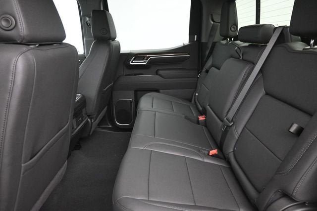 New 2026 Chevrolet Silverado 1500 RST w/ Redline Edition AWD/4WD image 18