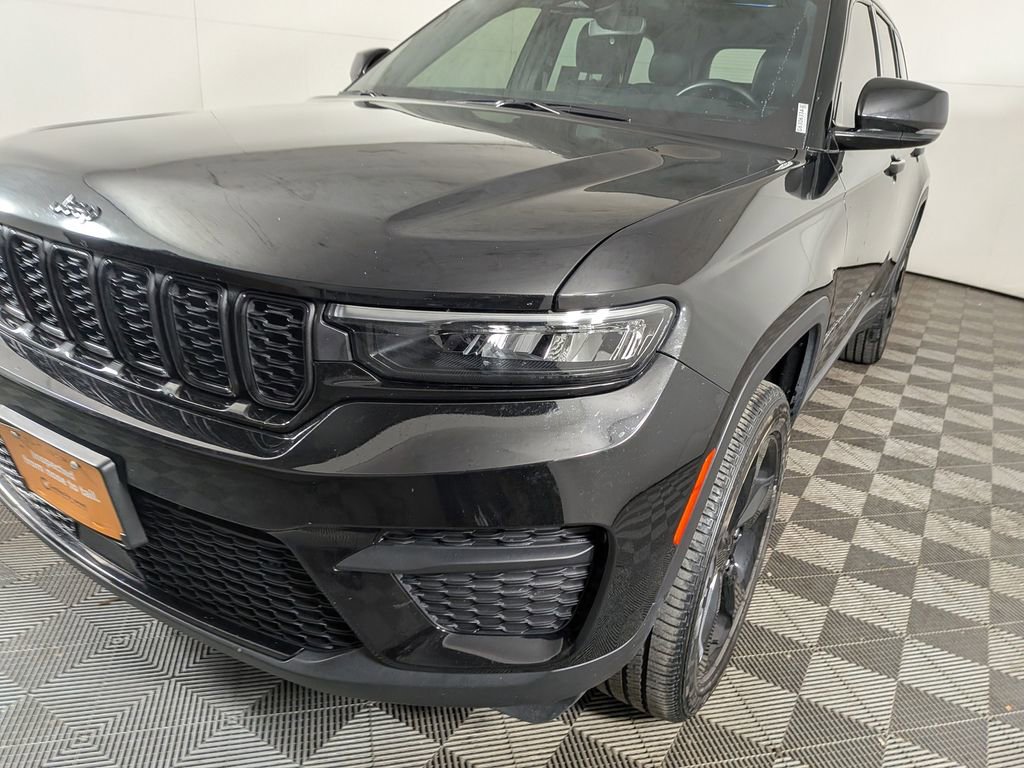 Certified 2022 Jeep Grand Cherokee Altitude image 14