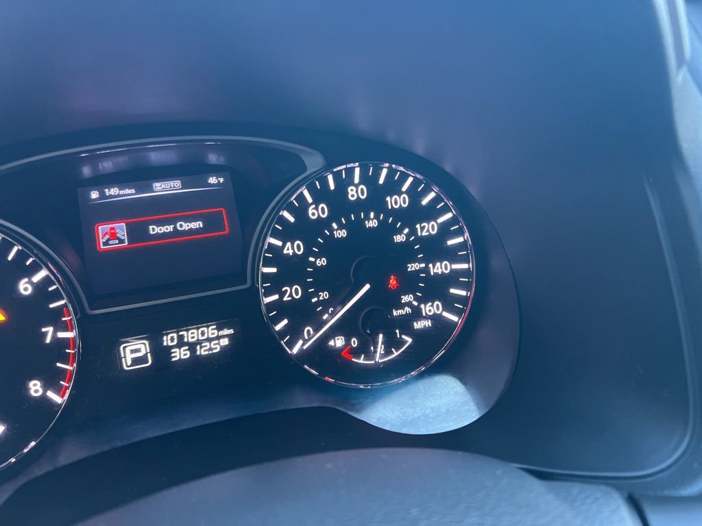 Used 2014 Nissan Pathfinder SV image 17