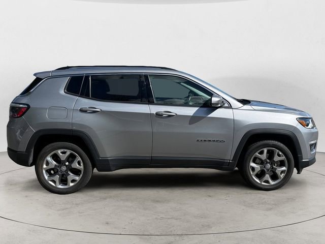 Used 2017 Jeep Compass Limited AWD/4WD image 6