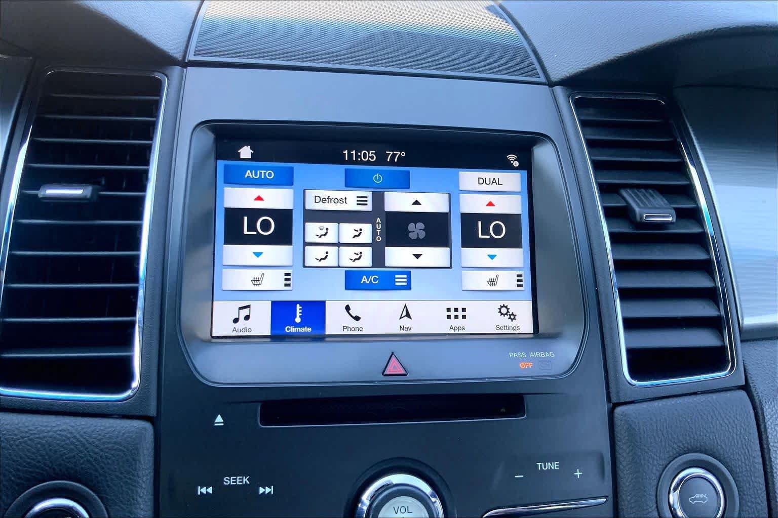 Used 2018 Ford Taurus SEL w/ Equipment Group 201A FWD image 31