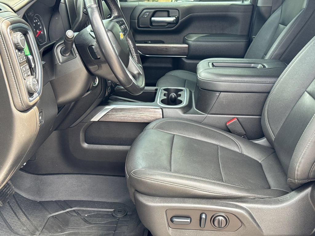 Used 2022 Chevrolet Silverado 2500 LTZ w/ LTZ Plus Package AWD/4WD image 9