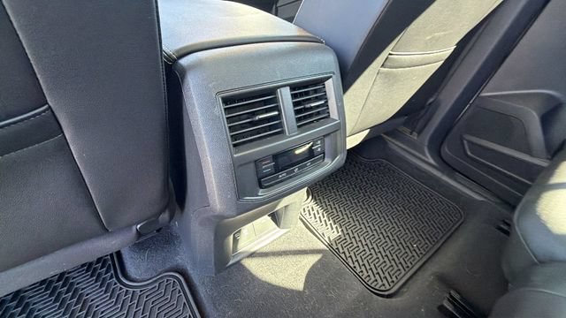 Used 2023 Volkswagen Atlas SE w/ Panoramic Sunroof Package AWD/4WD image 17