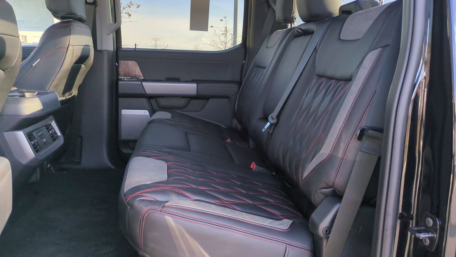 New 2024 Ford F250 Lariat w/ Lariat Ultimate Package image 20