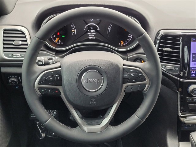 Used 2019 Jeep Grand Cherokee Laredo w/ 18" Wheel & 8.4" Radio Group image 10