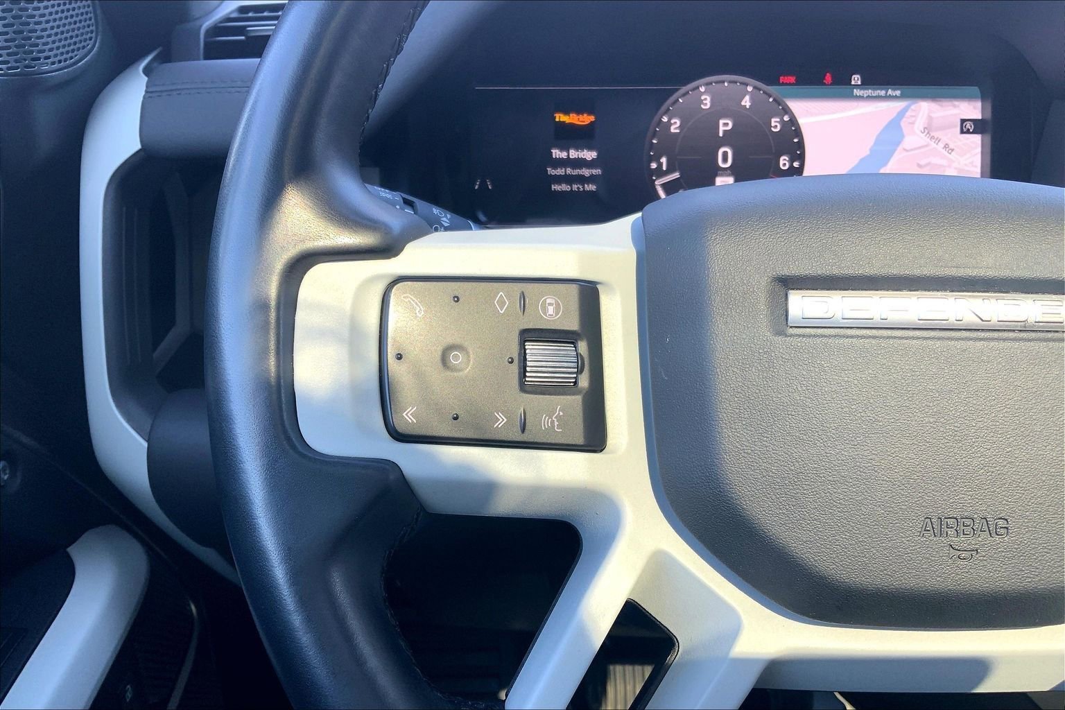 Used 2024 Land Rover Defender 110 X-Dynamic SE image 23