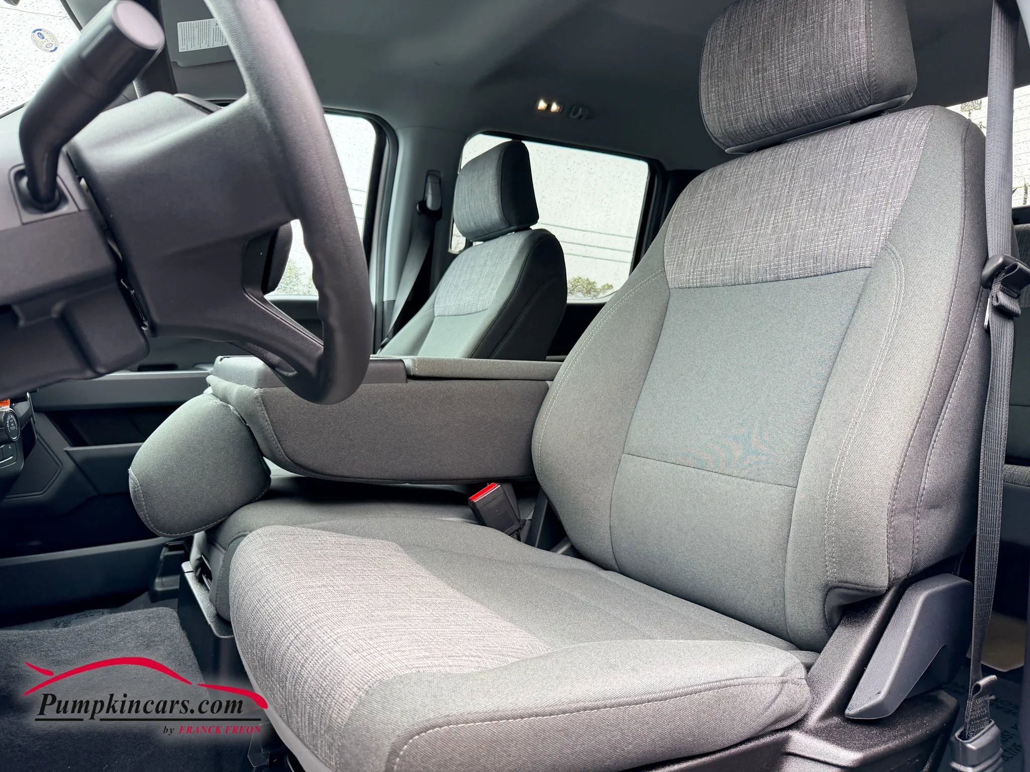 Used 2023 Ford F150 XLT w/ Trailer Tow Package image 6