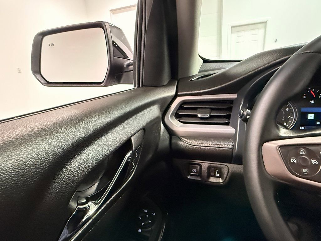 Used 2023 GMC Acadia AT4 image 78