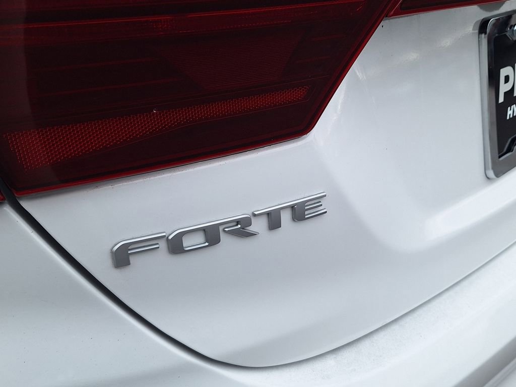 Used 2022 Kia Forte LXS image 26