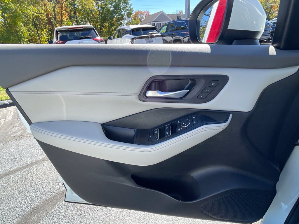 Certified 2023 Nissan Rogue SL AWD/4WD image 9