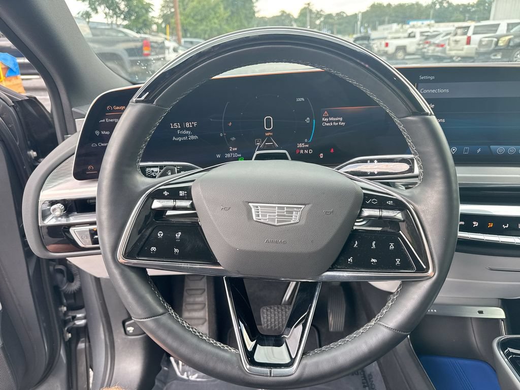 Used 2023 Cadillac Lyriq 2WD image 16