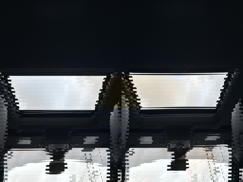 Used 2025 GMC Sierra 2500 AT4 image 20